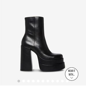 Steve Madden Cobra Leather Platforms